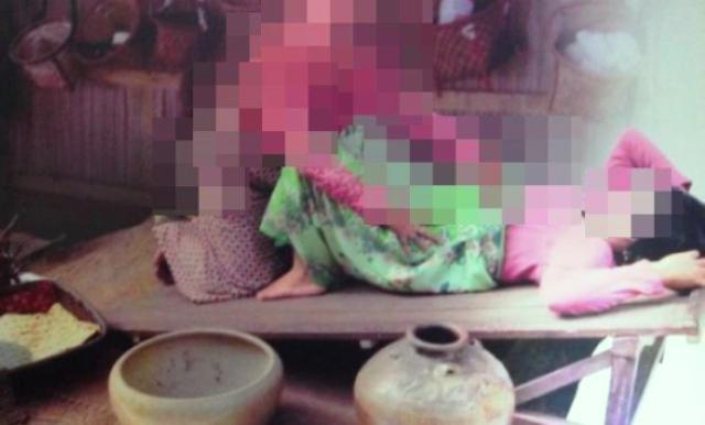 Aksi dukun cabul ini memang kerap meresahakn warga. Modus dengan ngaku bisa usir Jin, akhir-akhirnya minta korban buka baju hingga remas dada dan alat vitalnya. Salah satunya mama muda ini yang di suruh pakai sarung.