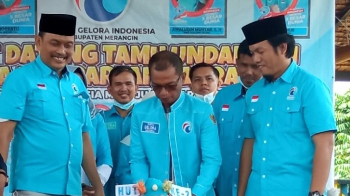 Dewan Perwakilan Daerah Merangin memperingati hari jadi Partai Gelora Indonesia Ke-2 Tahun, Sabtu (30/10/2021). Kegiatan berlangsung di Sikumbang Water Park itu