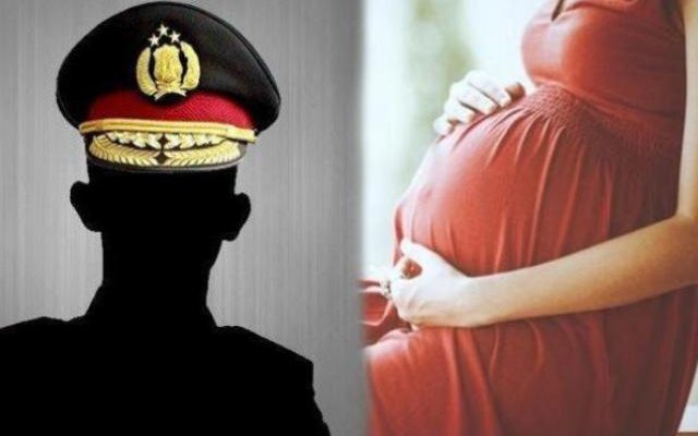 Seorang oknum polisi hamili janda Trenggalek Jawa Timur. Padahal, polisi berinisial Bripka AF itu sudah memiliki istri.