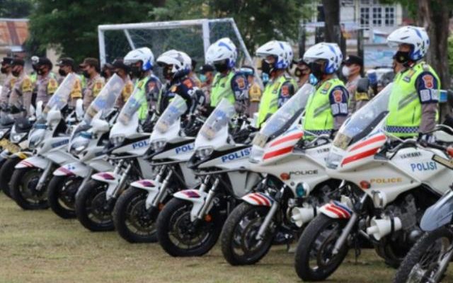 383 personil di kerahkan Polda Jambi beserta jajaran TNI Polri, di mana mulau besok  tanggal 16-28 November, operasi Zebra Siginjai 2021 akan di gelar. Pengendara di harapkan dapat lengkapi surat kendaraannya, hingga patuhi lalu lintas.