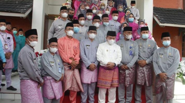 Gubernur Jambi Al Haris, mengatakan bahwa Kabupaten Merangin harus perkuat Sumber Daya Manusia (SDM), untuk mewujudkan Merangin Mantap di bidang Pertanian dan Pariwisata.