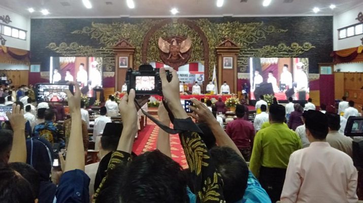 Agar keberangkatan Jamaah Haji asal Provinsi Jambi tak lagi melalui Bandara Hang Nadim Batam, Gubernur minta Menteri Perhubungan (Menhub) sediakan Embarkasi Sultan Thaha.