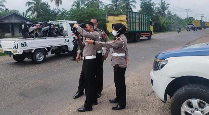 Satlantas melakukan penindakan pelanggaran lalu lintas Over Dimensi dan Over load. Sopir truk siap-siap, penertiban ODOL mulai 08 Februari sampai 21 Februari 2022.