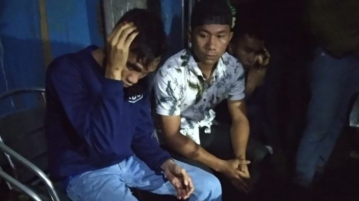 Kawanan pencuri motor ini bikin geger. Selain gagal curi motor dan tertangkap warga, siapa sangka, ternyata pelaku adalah oknum TNI. 