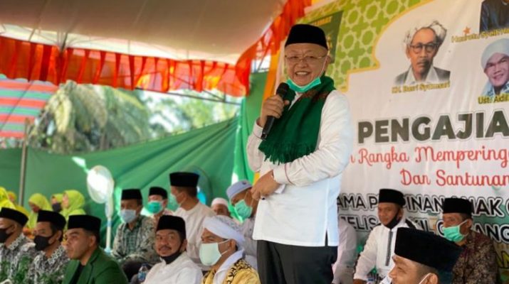 Bupati Cek Endra bersama pejabat jajaran Pemkab Sarolangun melaksanakan shalat zuhur berjama’ah dalam rangka mengisi siang ramadhan, Kamis (7/4/22)