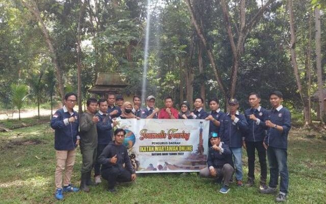 PD Ikatan Wartawan Online (IWO) Kabupaten Batanghari menggelar kegiatan Jurnalis Touring  tahun 2022 ke Taman Hutan Rakyat (Tahura) STS.