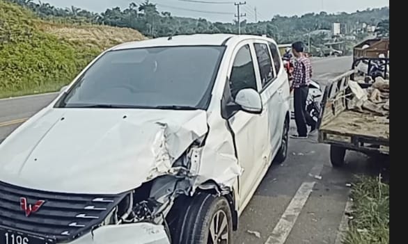 Kecelakaan di Minibus Wuling kecelakaan di Dusun Bangko mobil Tabrak Motor Sampah tepatnya pendakian LP Bangko, Senin (6/6/2022)., Mobil Tabrak Motor Sampah