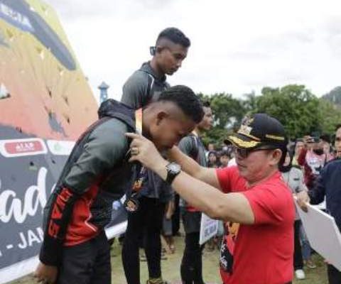 Kejurnas Paralayang dan Gantolle TROI Seri 2 di Kota Sungai Penuh sukses dilaksanakan. Ini merupakan kali pertama Kota Sungai Penuh