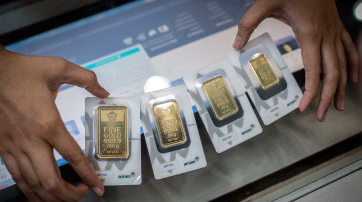 Harga emas kembali melemah setelah sempat menguat kemarin pada perdagangan Kamis 14 Juli 2022 pukul 06:27 WIB.