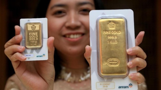 Harga emas batangan Antam pecahan 1 gram di PT Pegadaian (Persero) pada hari ini, Minggu 31 Juli 2022, dibanderol seharga Rp 1.017.000