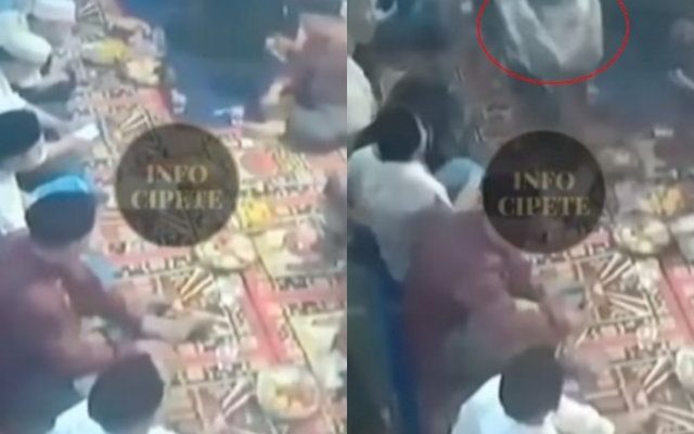 Seorang pengendara motor yang nekad terobos jamaah tahlil. Aksi nekadnya tersebut terekam kamera CCTV yang di pasang di rumah warga.