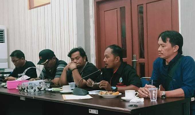 Audiensi Ikatan Wartawan Online (IWO) disambut langsung oleh Ketua KPU di Kabupaten Merangin, Provinsi Jambi, Rabu (21/09/2022).