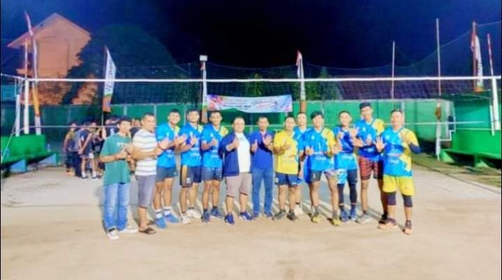 Bermain sesi terakhir pada malam hari, tim bola voli PTPN VI (Nusantara 6) langsung kalahkan tim Mitra dua set langsung. Hal ini terlihat dalam pertandingan piala Ketua DPRD provinsi Jambi ini, di lakukan di lapangn bola voli Persijam, Tehok, Rabu malam (16/11/2022).