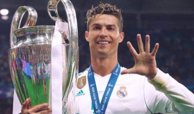 Sebanyak 5 calon klub Cristiano Ronaldo pada Januari 2023 akan diulas Dinamikajambi.com. Cristiano Ronaldo saat ini berstatus tanpa klub setelah kontraknya diputus Manchester United, beberapa hari jelang kick off Piala Dunia 2022.