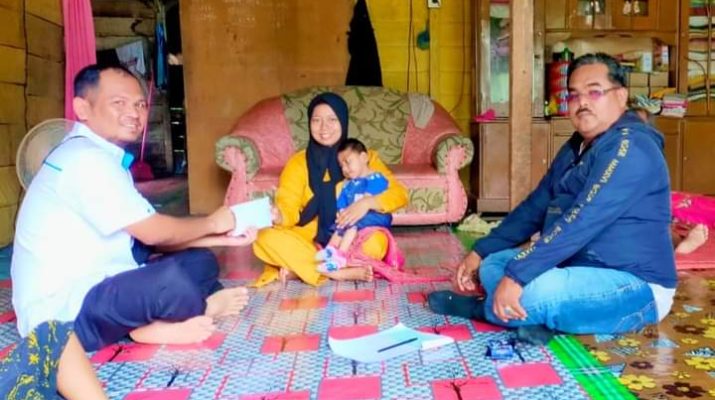 Peduli dan merasa tanggungjawab akan kebutuhan lingkungan, kembali di buktikan PTPN VI. Perusahaan perkebunan PTPN VI ini, memberikan bantuan kursi roda khusus bayi di bawah lima tahun (Balita).