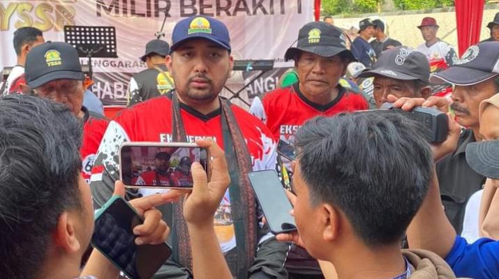 Prihatin terhadap alam di negeri jambi ini, Wakil Ketua (Waka) DPRD Provinsi Jambi, Pinto Jayanegara meminta masyarakat Jambi untuk jaga lingkungan sekitar termasuk sungai batanghari, yang memang saat ini sudah hampir rusak akibat tambang emas ilegal.