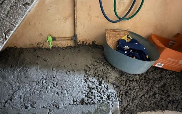 2 wanita di cor bikin gempar media sosial, terungkap dugaan motif pembunuhan keji di Bekasi itu. Permasalahan utang, diduga jadi penyebab