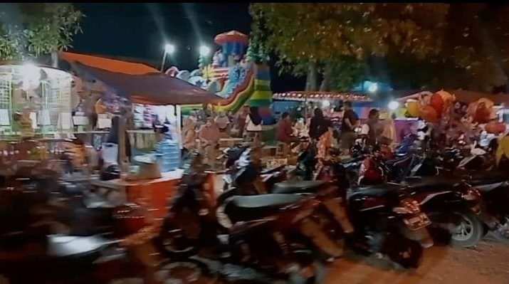 Punya banyak taman, kebahagiaan anak di Merangin malah di Pasar Rakyat, tempat jual beli sayur. Jargon pariwisata Merangin pun jadi pertanyaan