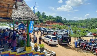 Parkir diperluas dan menambah spot baru parkir. Hal ini mengantisipasi pengunjung membludak