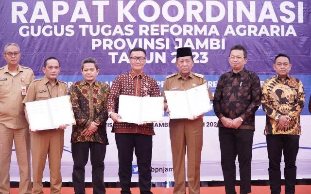 Wakil Gubernur Jambi Drs H Abdullah Sani mengharapkan Rakor Gugus Tugas Reforma Agraria menyelesaikan konflik pertanahan di Provinsi Jambi.