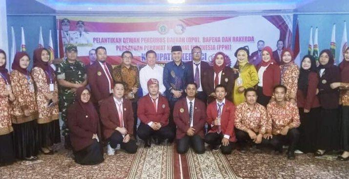 Bupati Kerinci, Dr H Adirozal hadir dalam acara pengesahan susunan DPD dan Dewan Pertimbangan Persatuan Perawat Nasional Indonesia (PPNI) periode 2023-2028.