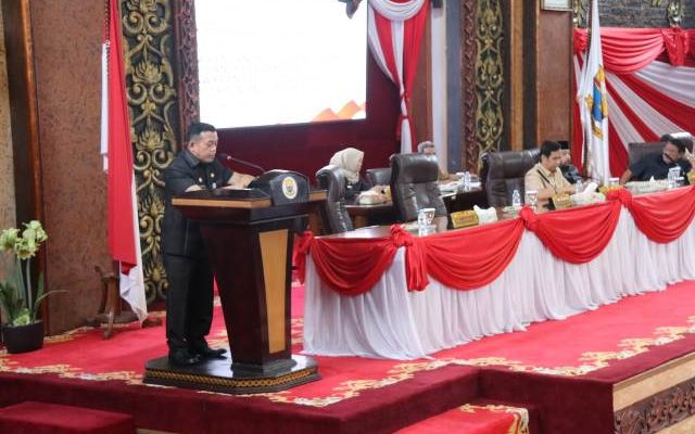 Gubernur Jambi sampaikan meningkatnya pendapatan Jambi tahun 2022, Selasa (4/7/2023). Hal Ini disampaikan dalam Rapat Paripurna DPRD Provinsi Jambi. 