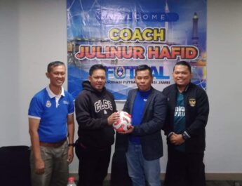 Futsal Jambi kontrak pelatih nasional demi tampil di PON XXI tahun 2024 mendatang. Langkah besar ini juga diharapkan mendongkrak futsal sebagai olahraga populer.