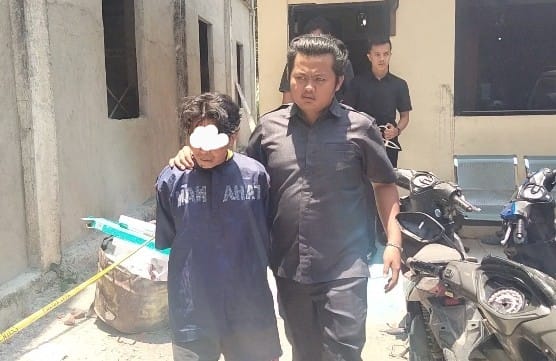 Seorang pria di Kabupaten Kerinci nekat mencabuli seorang gadis berusia 14 tahun. Ironisnya pelaku merupakan kakak ipar korban.