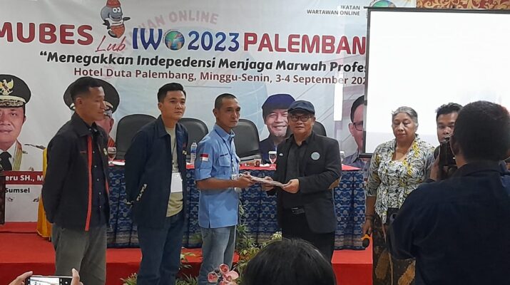 Ketua PW IWO Jambi Erwin Majam Pimpin Sidang Mubeslub IWO Tahun 2023