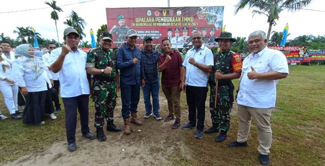 JAMBI - PTPN VI unit usaha Lagan, bangun tempat Mandi Cuci Kakus (MCK) dan Sumur Bor untuk warga desa Sungai Tawar, Tanjung Jabung Timur.