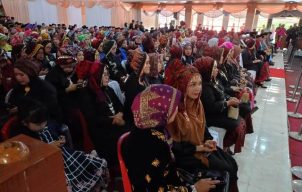 Dibanding tahun lalu, perayaan HUT Ke 74 lebih ramai dengan kehadiran istri dan keluarga tamu undangan