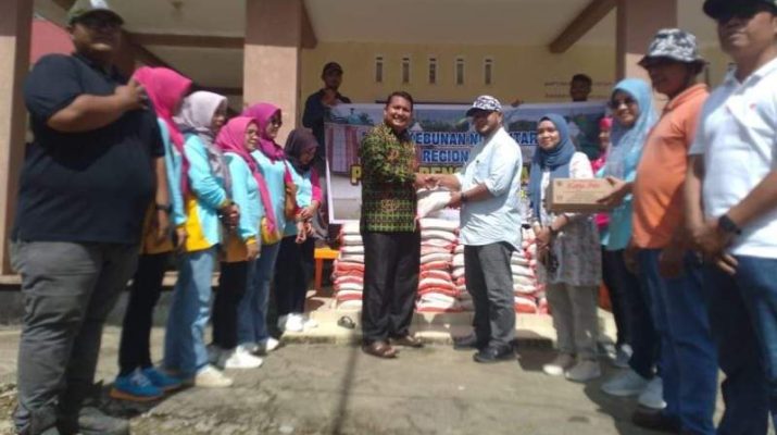 PTPN IV Regional 4 bantu korban banjir lagi. Setelah Bungo dan Kerinci, PTPN IV Regional 4 bantu banjir PLK di Sumatera Barat. 