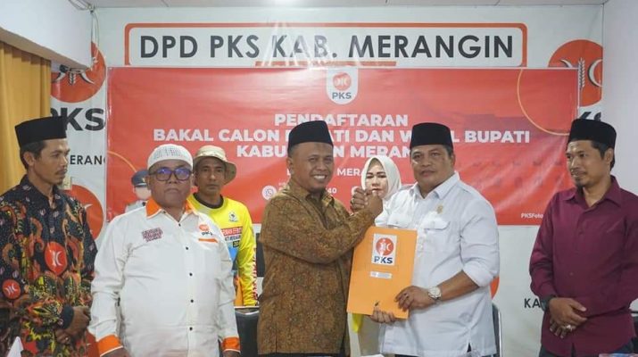 Penjaringan Pilkada telah dibuka DPD PKS Merangin. Sejumlah nama mengikuti penjaringan, yang berharap dukungan PKS Merangin untuk Pilbup Merangin 2024. 