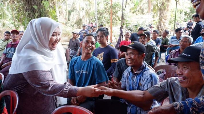 Petani Karet Sekabupaten Muaro Jambi bertemu Masnah-Zulkfili (MBZ), Jumat (13/9/2024). Pertemuan dalam rangka pembentukan asosiasi petani karet itu