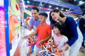 Liburan seru bareng teman dan keluarga di Arcade Game Timezone 