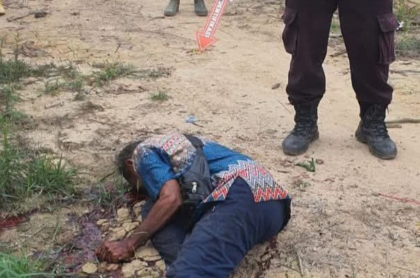 Warga Pinang Berai, Tebo, Sabtu (4/1/2025) digegerkan dengan penemuan mayat pria di kebun. Mayat pria tergorok gegerkan Tebo, dengan kondisi leher tergorok.