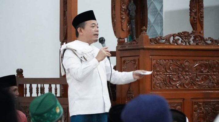 Gubernur Jambi, Al Haris bersama Bupati dan wakil Bupati Bungo, OPD terkait di lingkungan Pemprov Jambi mengunjungi Masjid Baitussalam di Dusun Lubuk Niur