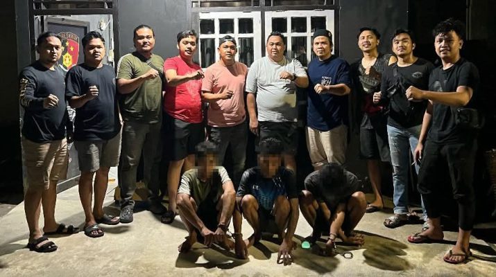 Sat Reskrim Polres Merangin bersama Polsek Tabir Selatan meringkus komplotan spesialis bongkar rumah dan kantor yang terjadi pada hari Jum’at (25/04/2025)