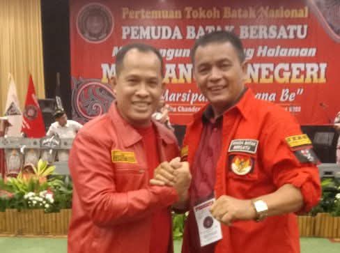 Ketua DPC PBB Merangin Firdaus H Sianturi bersama rekannya meminta kepada Pemuda Batak Bersatu dipimpin kembali Lambok Sihombing untuk Ketua Umum PBB.