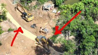 2 unit alat berat lengkap peralatan masuk ke kawasan konservasi 