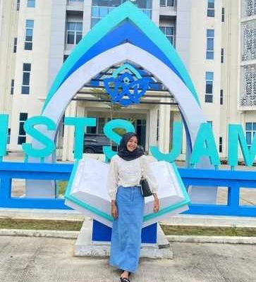 Pendidikan telah berubah menjadi sebuah perlombaan. Bukan lagi perlombaan untuk tumbuh menjadi versi terbaik dari diri sendiri, melainkan perlombaan angka.