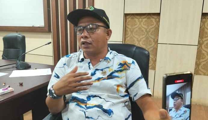 Mobil Dinas di Merangin baru-baru jadi sorotan usai diketahui nunggak pajak. DPRD Merangin turut menyoroti, dan menyayangkan hal tersebut. 