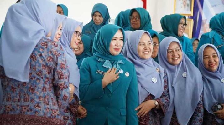 Ketua PKK Jambi sambangi Bumi Tali Undang Tambang Teliti, Jumat (8/8/2025). Ia menegaskan, 6 bidang layanan harus dilakukan konsisten dan berkesinambungan