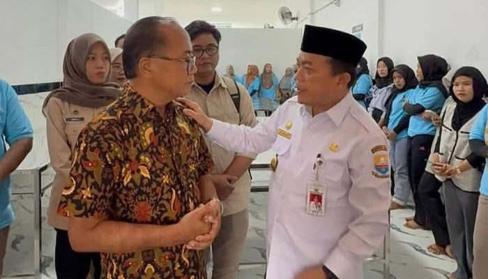 Gubernur Jambi, Dr. H Al Haris menunjukkan komitmennya dalam membangun ekonomi daerah melalui peninjauan ke SPPG MBG Pemayung Batanghari, Kamis,(11/9/25)