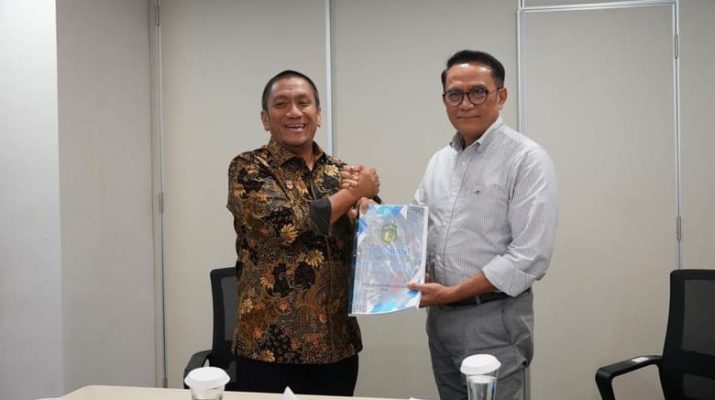Direksi PTPN IV PalmCo menerima kunjungan Bupati Luwu Timur membahas langkah bersama menuntaskan persoalan lahan di wilayah Kebun Luwu II