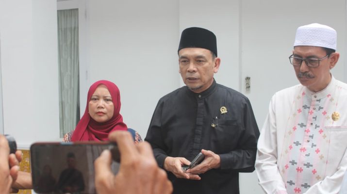 Ketua BAZNAS Provinsi Jambi, Muhammad Amin membantah tuduhan bahwa dana zakat yang dikelola BAZNAS digunakan untuk membiayai kegiatan Safari Ramadhan