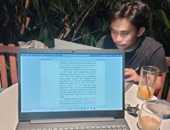 ERA TEKNOLOGI telah memberikan dampak yang berarti bagi semua lini kehidupan, baik dari segi ekonomi, sosial budaya maupun pendidikan