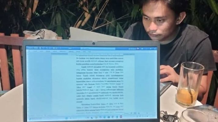 ERA TEKNOLOGI telah memberikan dampak yang berarti bagi semua lini kehidupan, baik dari segi ekonomi, sosial budaya maupun pendidikan