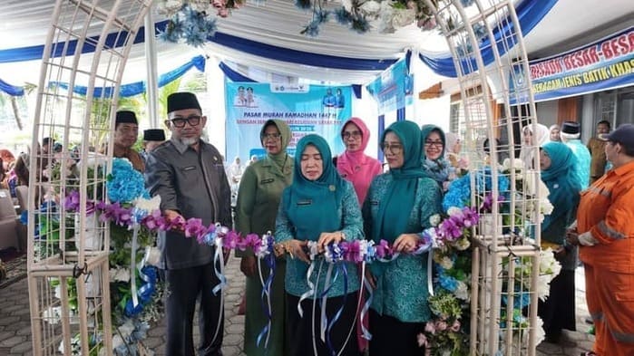 Ketua TP PKK Provinsi Jambi, Hj. Hesnidar Haris, SE (Hj. Hesti Haris) mengajak masyarakat untuk memperkuat kepedulian sosial di momentum bulan suci Ramadhan.