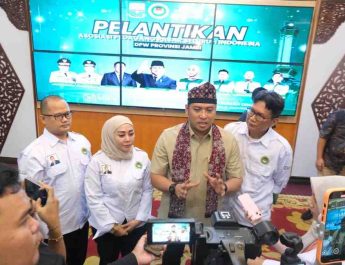 Wakil Gubernur Jambi, Drs. H. Abdullah Sani, M.Pd.I menghadiri Pelantikan Dewan Pimpinan Wilayah Asosiasi Pedagang Pasar Seluruh Indonesia